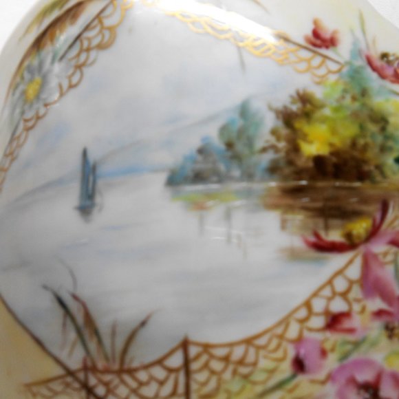 Elite Limoges Vase Martial & Redon Decorated with Roses & Saliing Scene - Picture 3 of 8